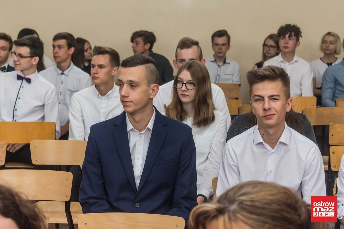 Uczniowie "Ekonomika" zakończyli rok szkolny (zdjęcia)