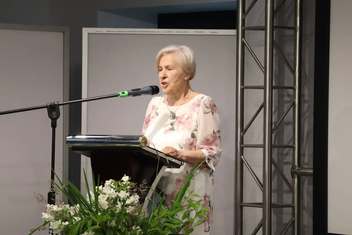 Uroczyste zakończenie roku akademickiego UTW 2025/2026. Był śmiech, podsumowania i podziękowania (zdjęcia, wideo)