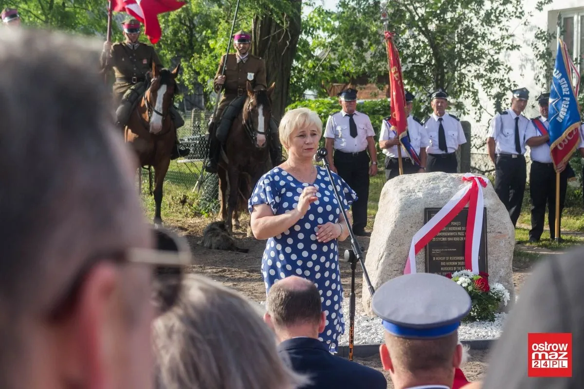 Upamiętniono matkę i syna zabitych za pomoc Żydom (zdjęcia, wideo)