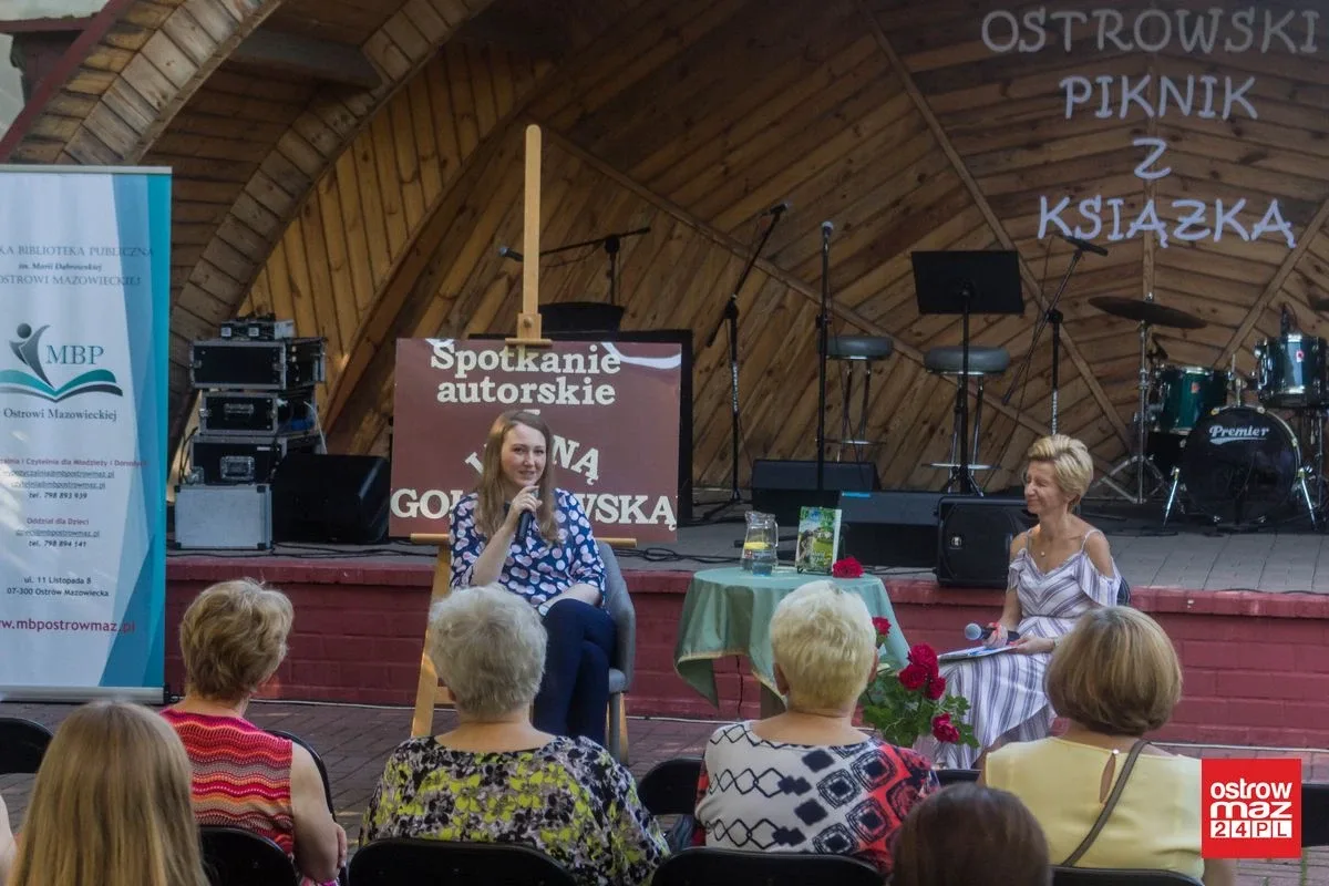Piknik z książką: letni ogród biblioteki tętnił życiem (zdjęcia, wideo)