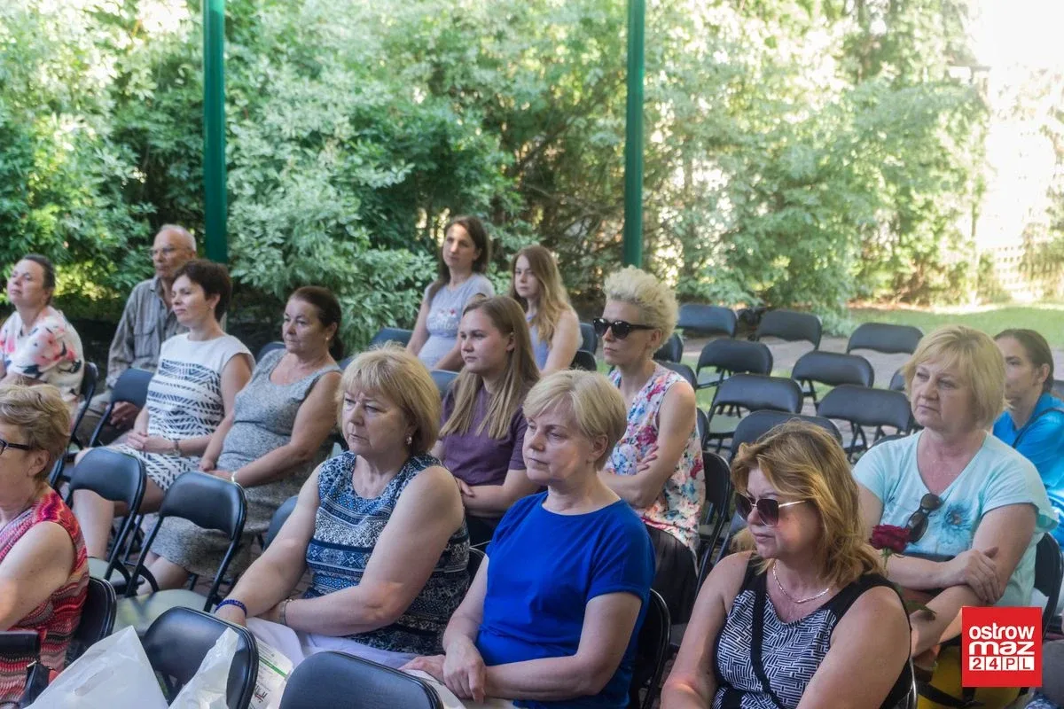 Piknik z książką: letni ogród biblioteki tętnił życiem (zdjęcia, wideo)