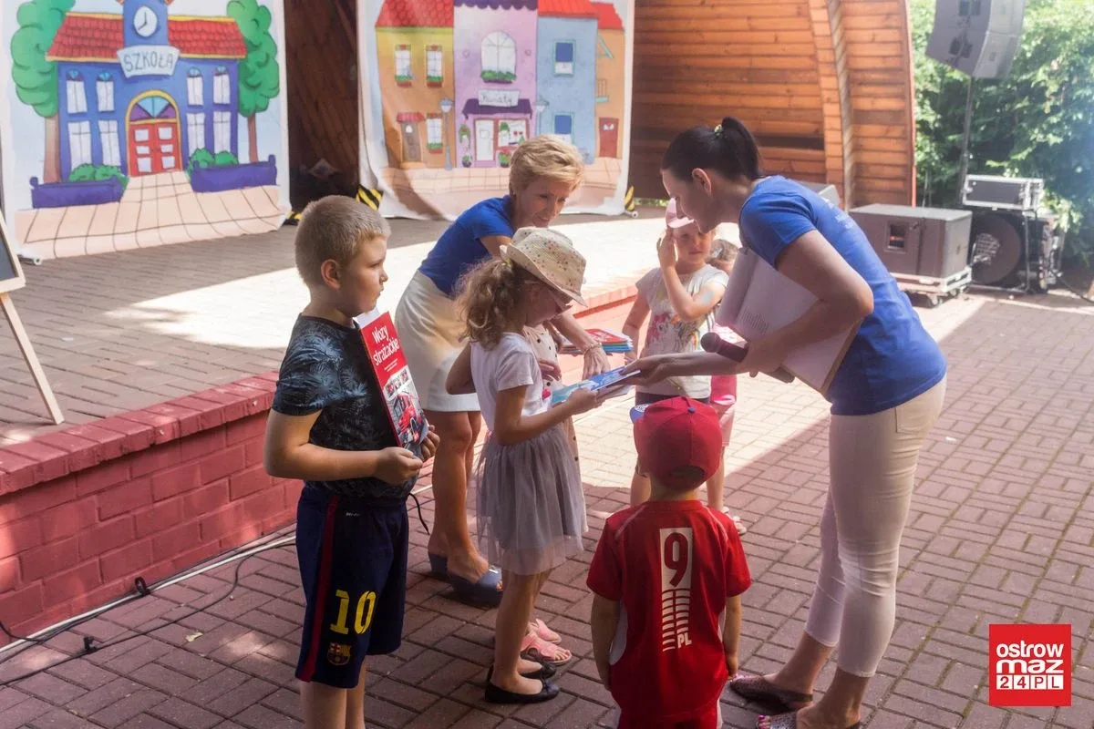 Piknik z książką: letni ogród biblioteki tętnił życiem (zdjęcia, wideo)