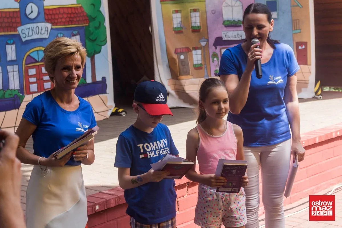 Piknik z książką: letni ogród biblioteki tętnił życiem (zdjęcia, wideo)