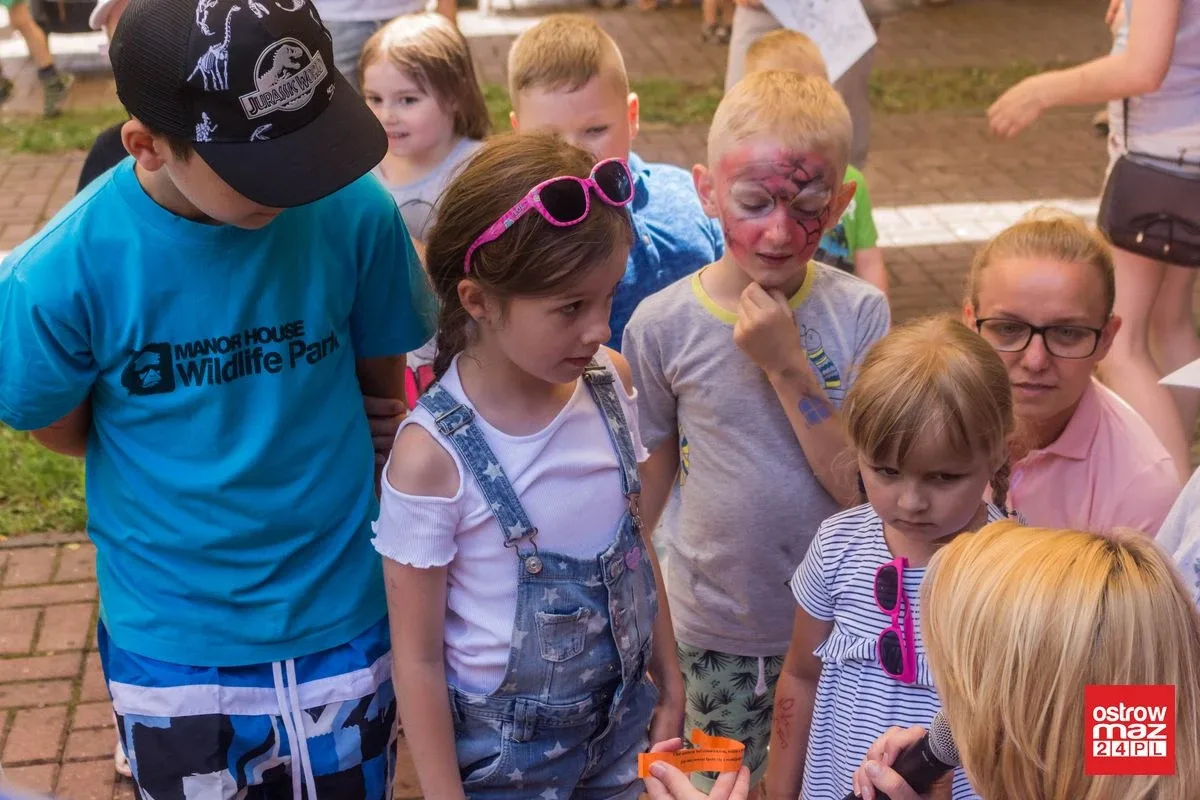 Piknik z książką: letni ogród biblioteki tętnił życiem (zdjęcia, wideo)