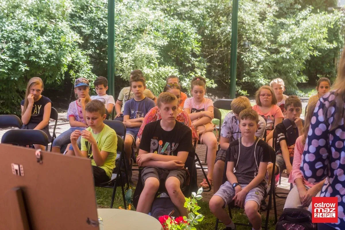 Piknik z książką: letni ogród biblioteki tętnił życiem (zdjęcia, wideo)