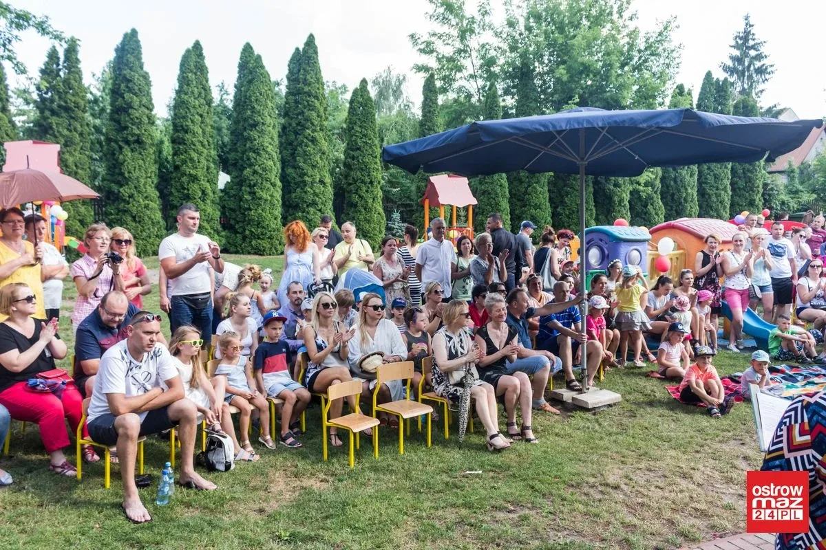 Dziewczynki zatańczyły z tatusiami. Piknik rodzinny w MP nr 1 (zdjęcia, wideo)