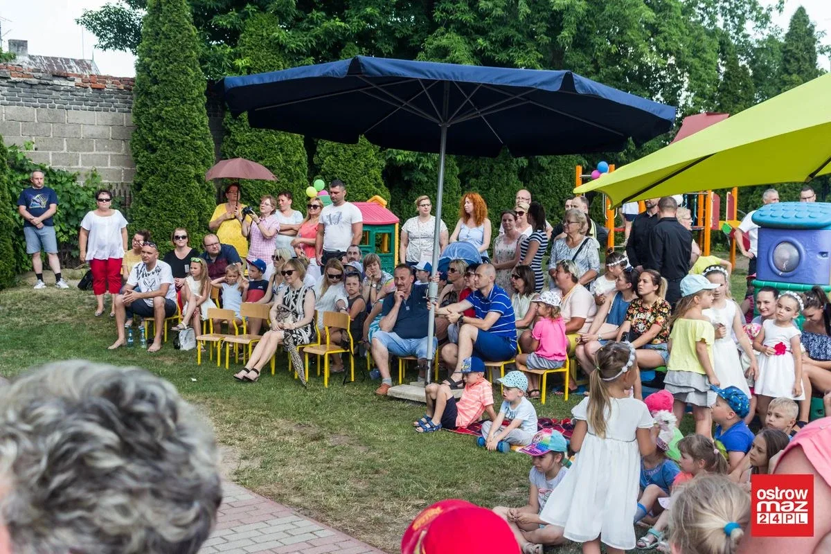 Dziewczynki zatańczyły z tatusiami. Piknik rodzinny w MP nr 1 (zdjęcia, wideo)