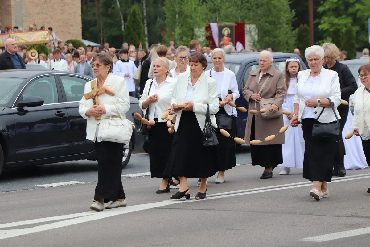 Procesja Bożego Ciała w parafii pw. Opatrzności Bożej (zdjęcia)