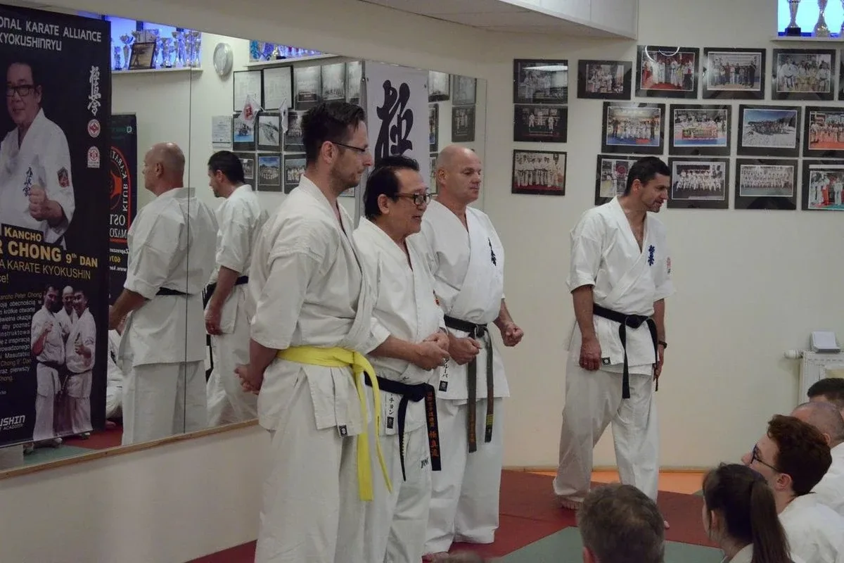 Legendarny shihan trenował ostrowskich karateków (zdjęcia)