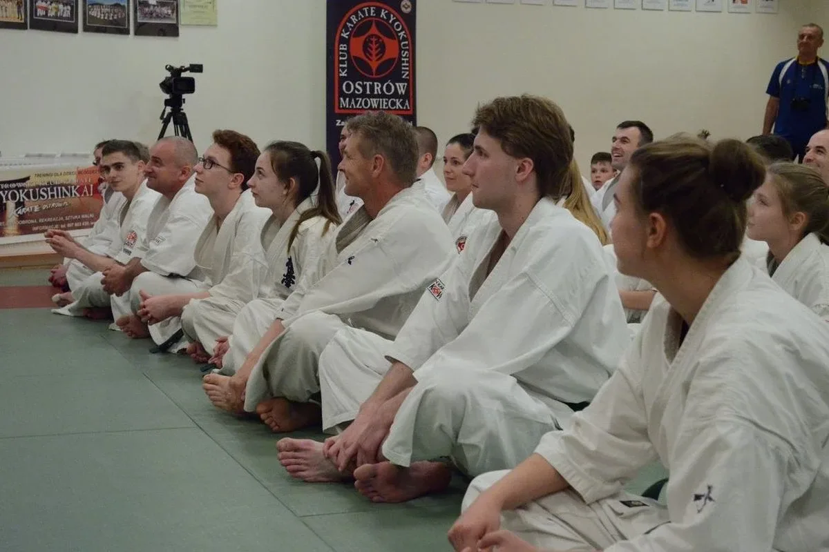 Legendarny shihan trenował ostrowskich karateków (zdjęcia)