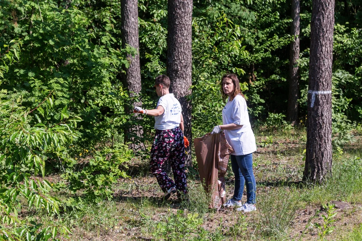 Sprzątanie w Światowym Dniu Ochrony Środowiska (zdjęcia, wideo)
