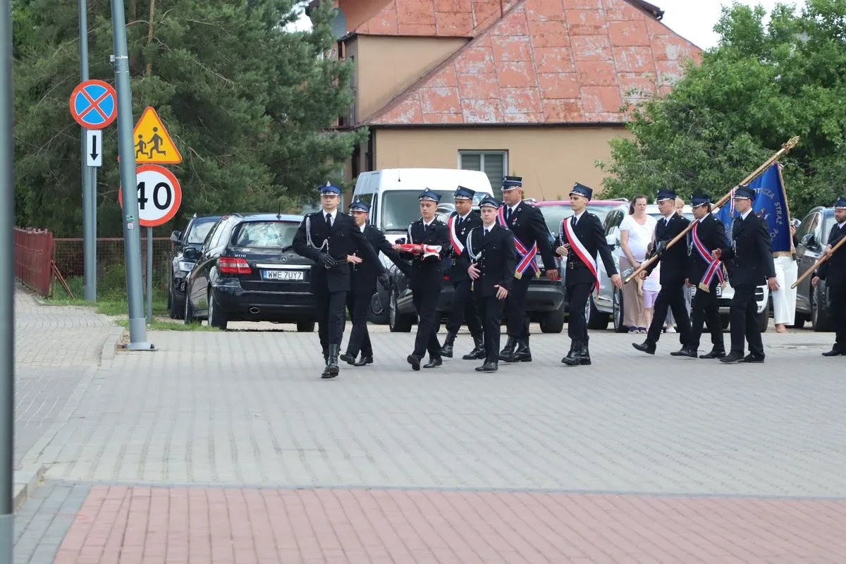 Wielkie święto druhów. Sto lat służby i nowy sztandar dla OSP Stary Lubotyń (zdjęcia, wideo)