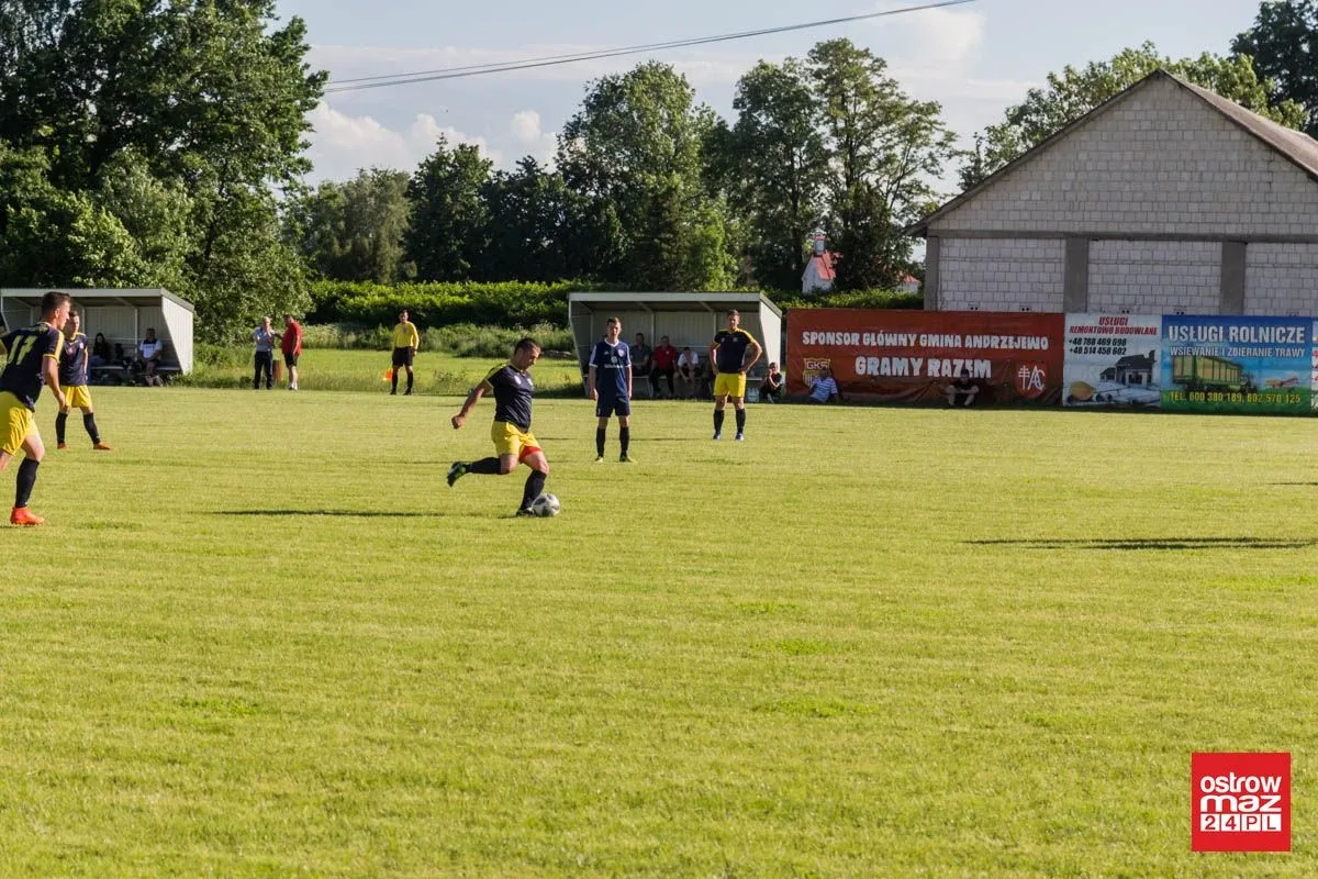 Derby powiatu ostrowskiego dla GKS Andrzejewo (zdjęcia, wideo)