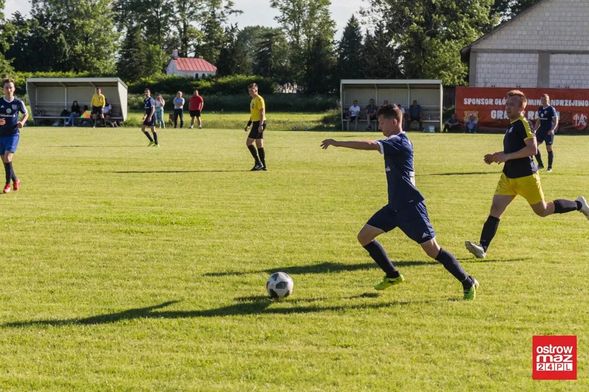 Derby powiatu ostrowskiego dla GKS Andrzejewo (zdjęcia, wideo)
