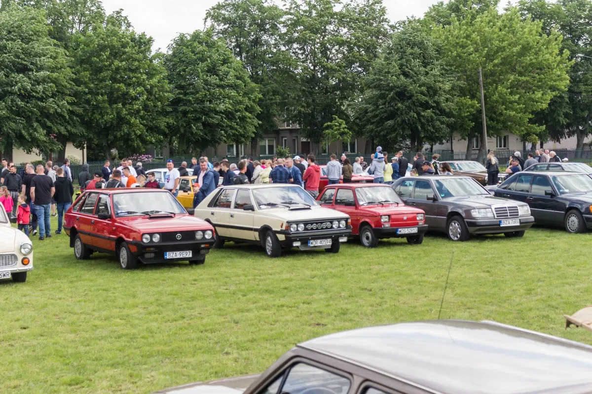 Zlot samochodów w Rubinku (zdjęcia, wideo)