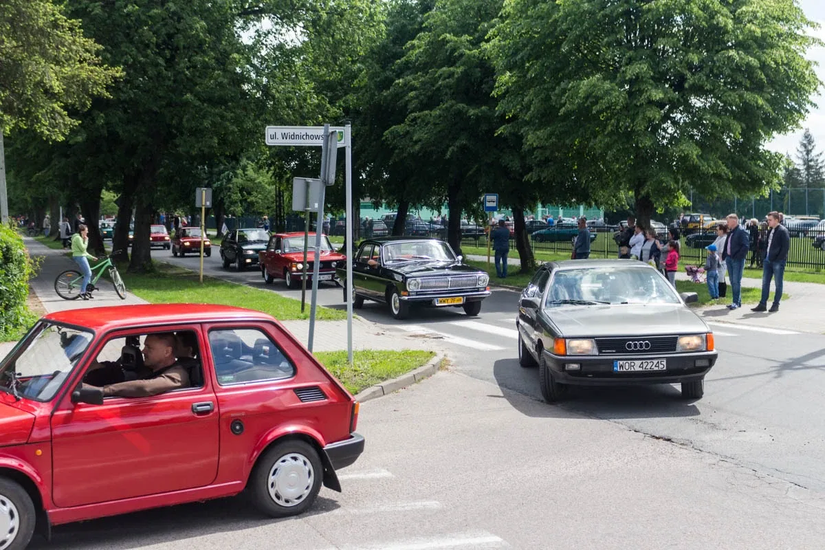Zlot samochodów w Rubinku (zdjęcia, wideo)