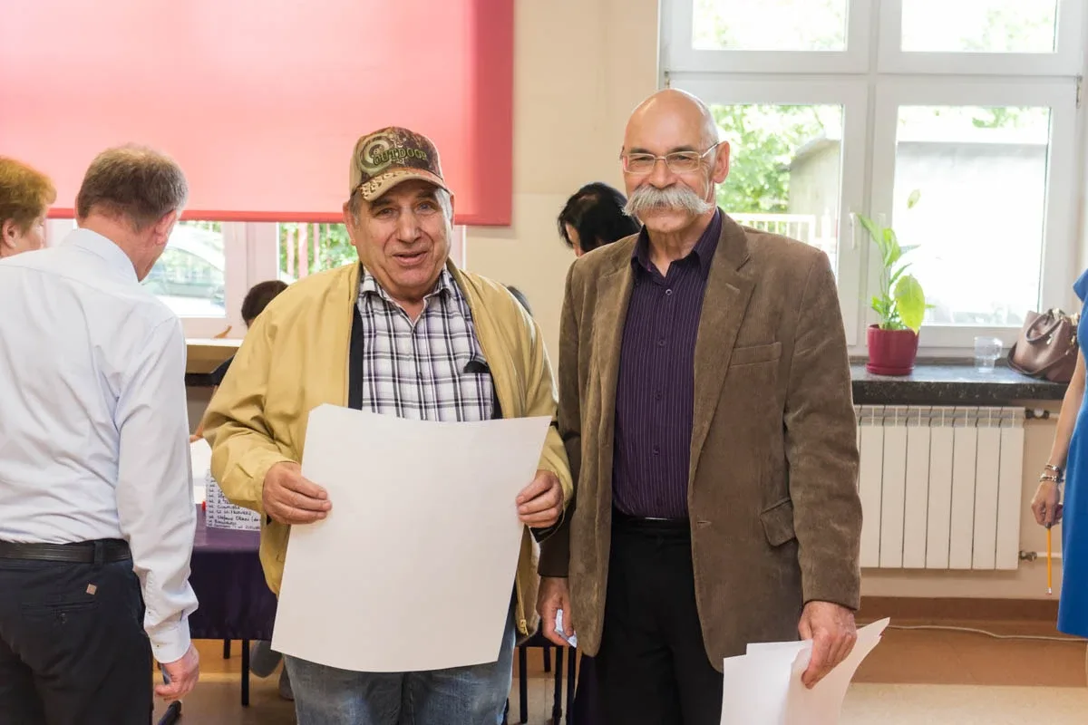 Trwają wybory. Mieszkańcy Ostrowi głosują, zagłosuj i ty (zdjęcia)