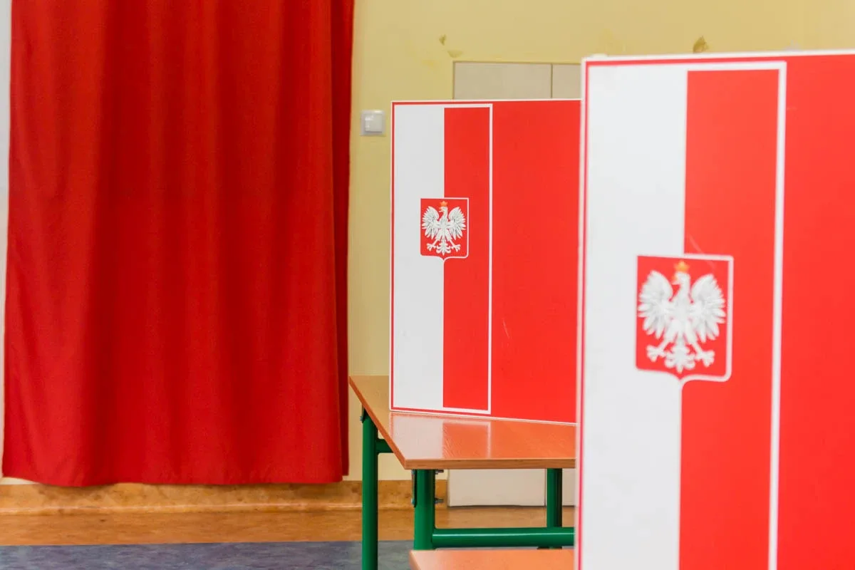 Trwają wybory. Mieszkańcy Ostrowi głosują, zagłosuj i ty (zdjęcia)