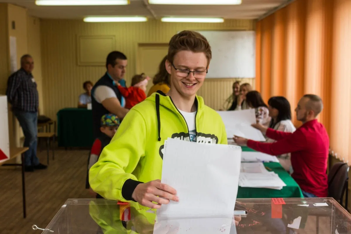Trwają wybory. Mieszkańcy Ostrowi głosują, zagłosuj i ty (zdjęcia)