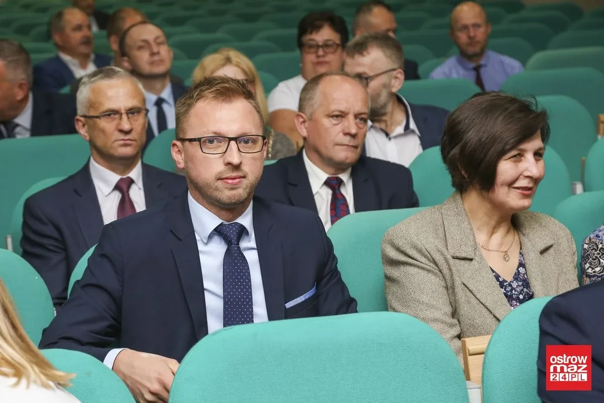 Ponad 4,6 mln zł na drogi dojazdowe do gruntów rolnych (zdjęcia)