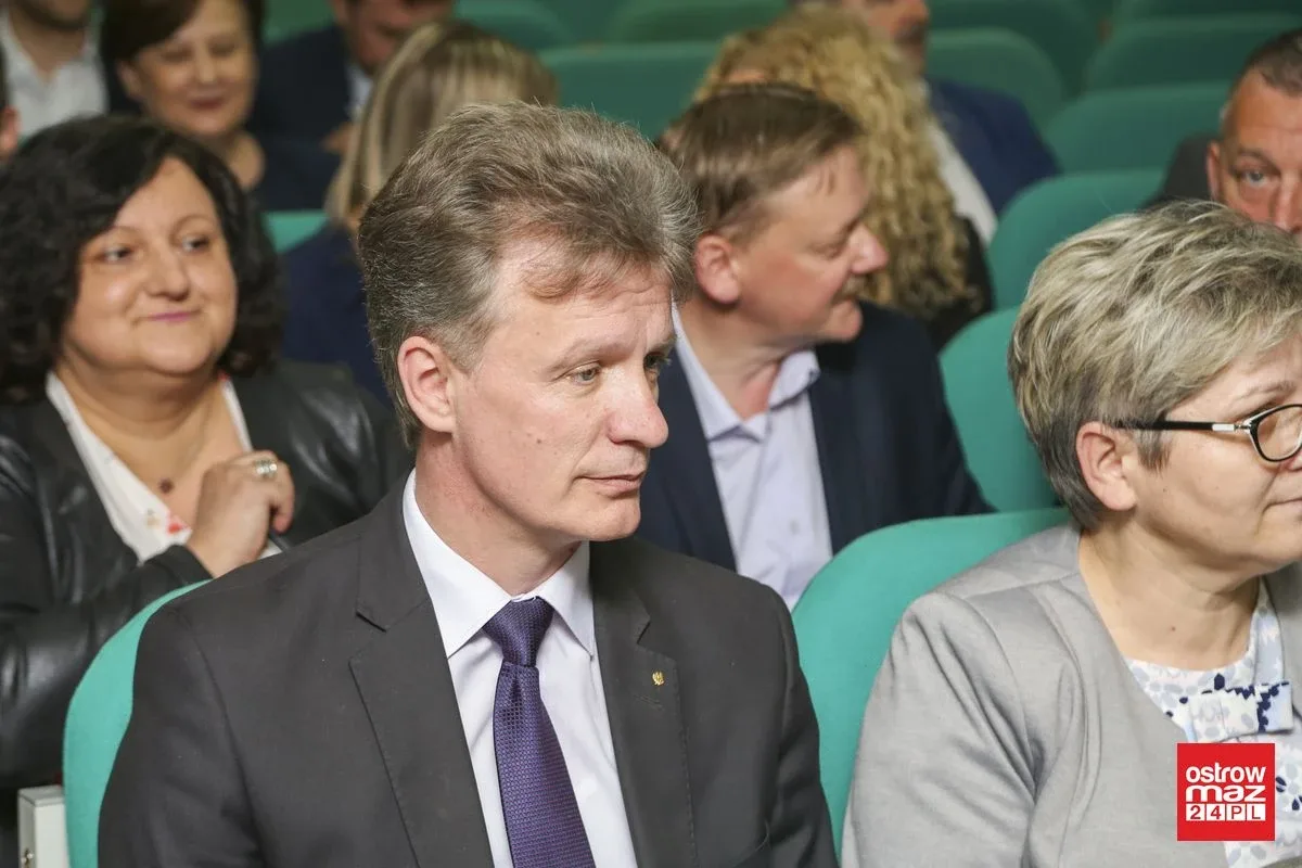 Ponad 4,6 mln zł na drogi dojazdowe do gruntów rolnych (zdjęcia)
