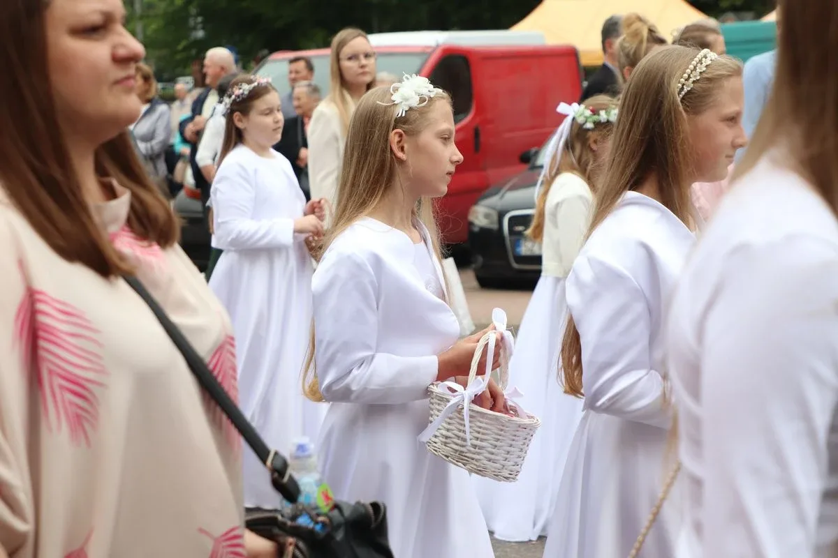 Boże Ciało w parafii pw. Wniebowzięcia NMP (zdjęcia, wideo)