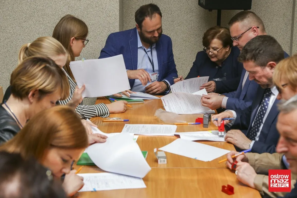 Ponad 4,6 mln zł na drogi dojazdowe do gruntów rolnych (zdjęcia)