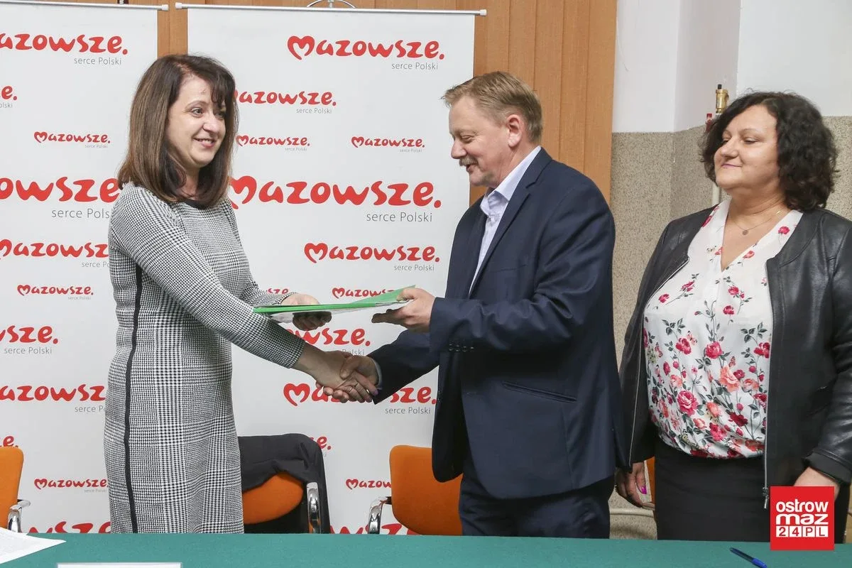 Ponad 4,6 mln zł na drogi dojazdowe do gruntów rolnych (zdjęcia)