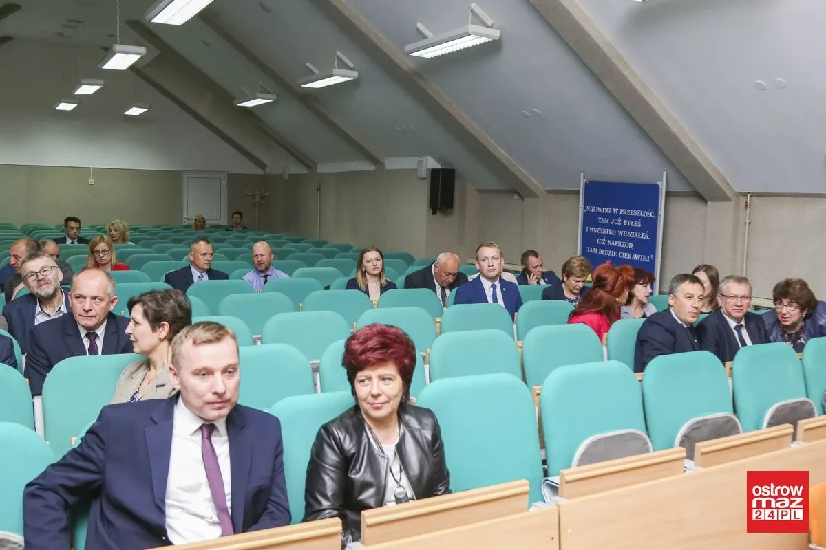 Ponad 4,6 mln zł na drogi dojazdowe do gruntów rolnych (zdjęcia)