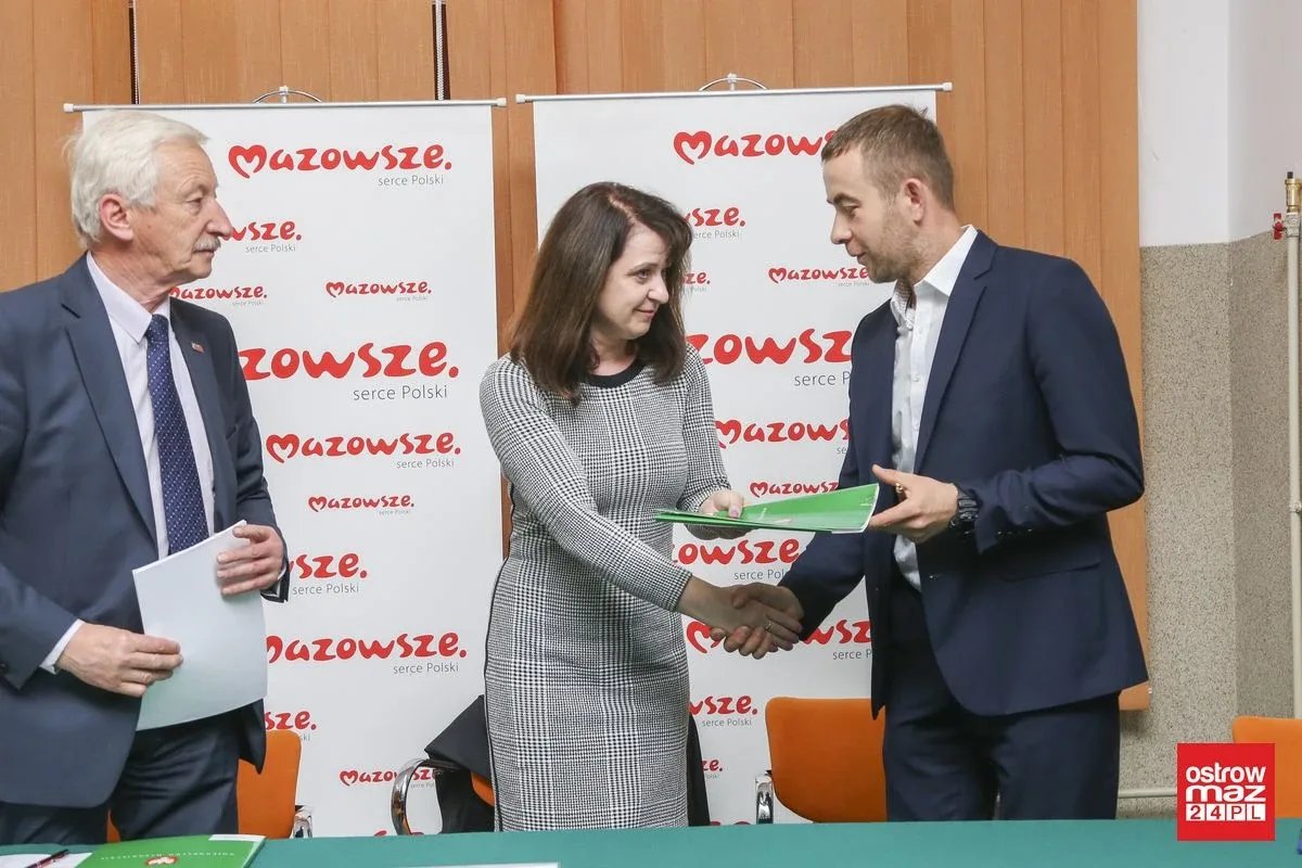Ponad 4,6 mln zł na drogi dojazdowe do gruntów rolnych (zdjęcia)