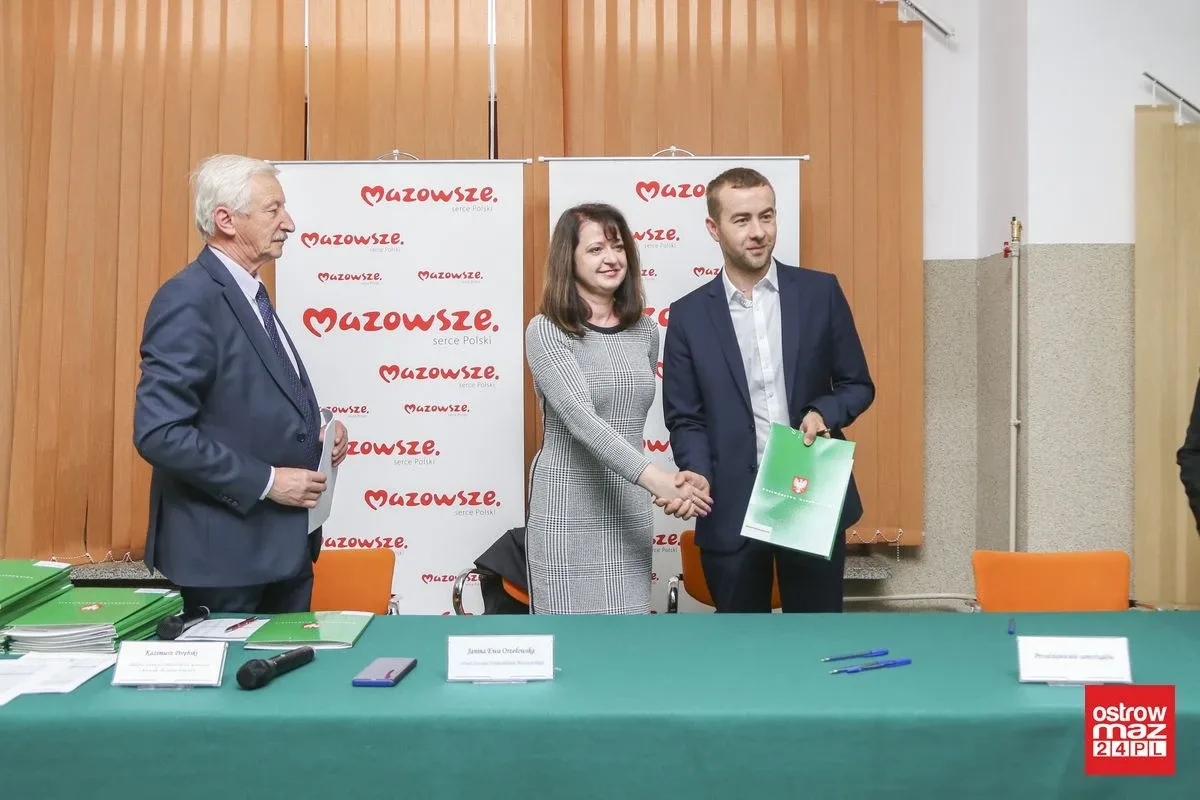 Ponad 4,6 mln zł na drogi dojazdowe do gruntów rolnych (zdjęcia)
