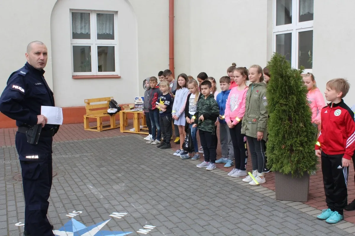 Cztery lekcje na temat bezpieczeństwa w ostrowskiej "jedynce" (zdjęcia)