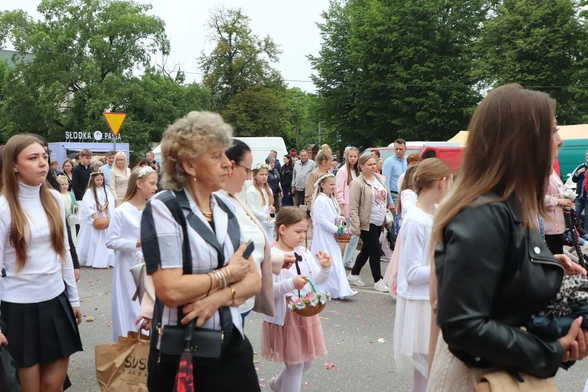 Boże Ciało w parafii pw. Wniebowzięcia NMP (zdjęcia, wideo)