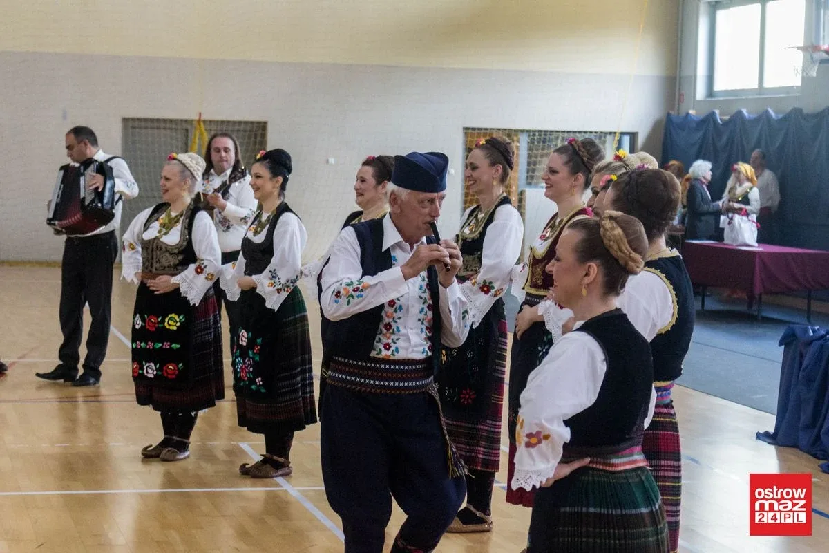 Zespoły folklorystyczne i maraton zumby w Wąsewie (zdjęcia, wideo)