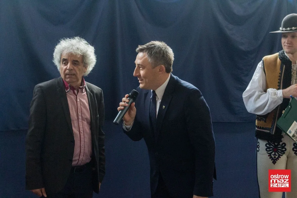 Zespoły folklorystyczne i maraton zumby w Wąsewie (zdjęcia, wideo)