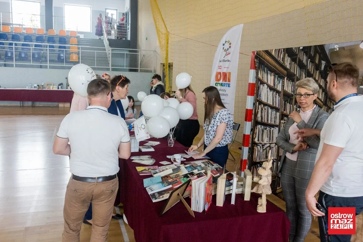 Zespoły folklorystyczne i maraton zumby w Wąsewie (zdjęcia, wideo)
