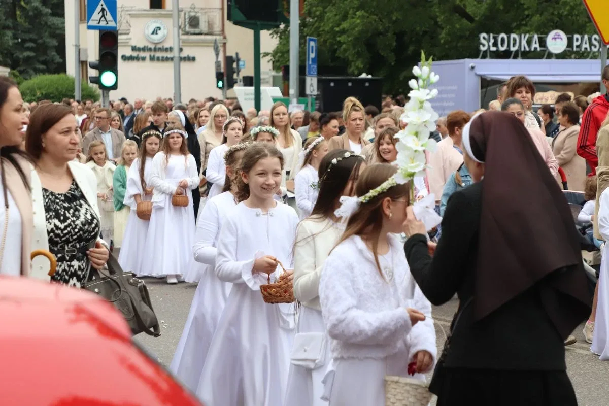 Boże Ciało w parafii pw. Wniebowzięcia NMP (zdjęcia, wideo)