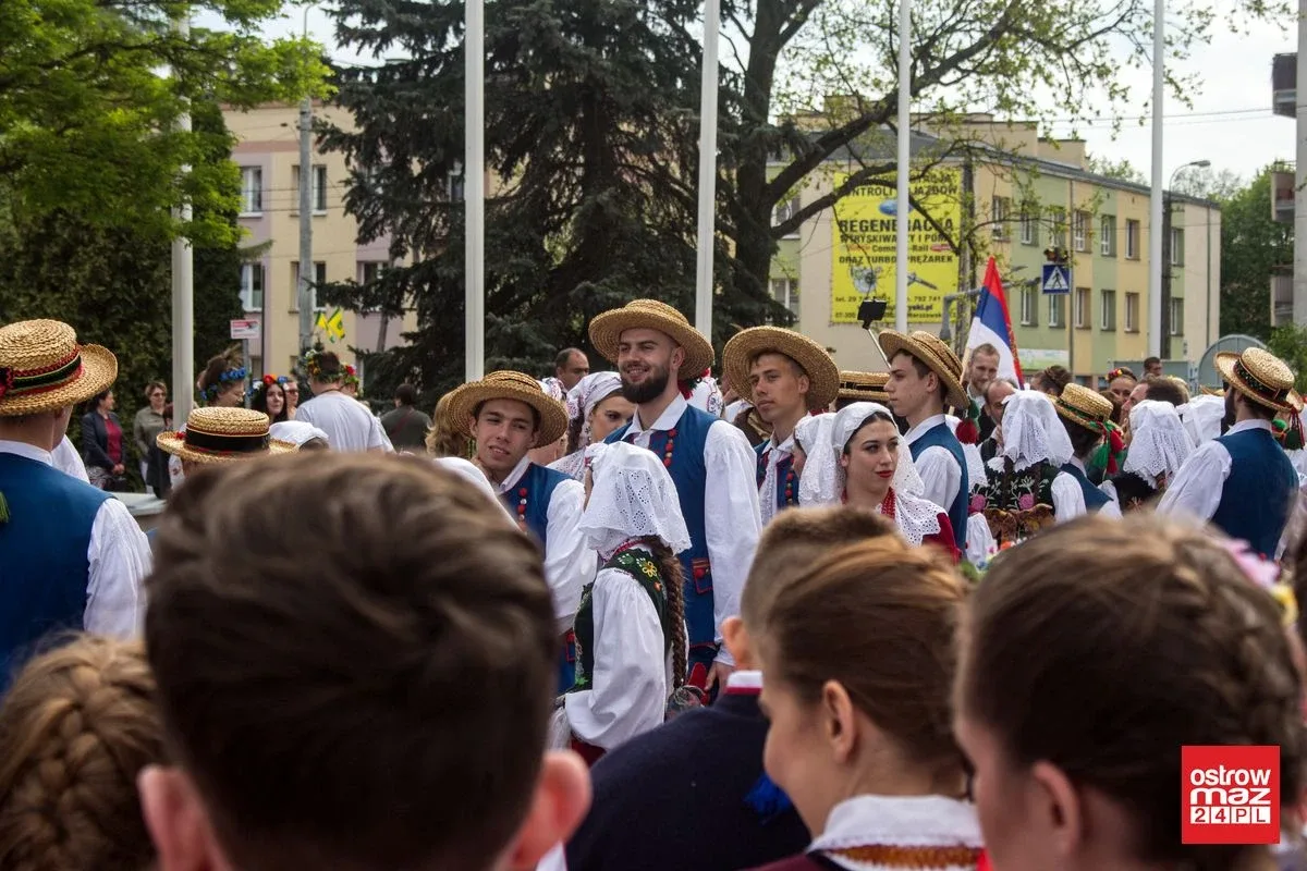 Po raz drugi w historii Ostrów Mazowiecka z modą i folklorem (zdjęcia, wideo)