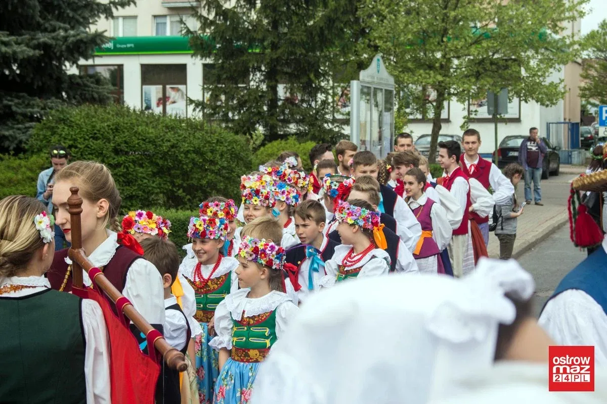 Po raz drugi w historii Ostrów Mazowiecka z modą i folklorem (zdjęcia, wideo)
