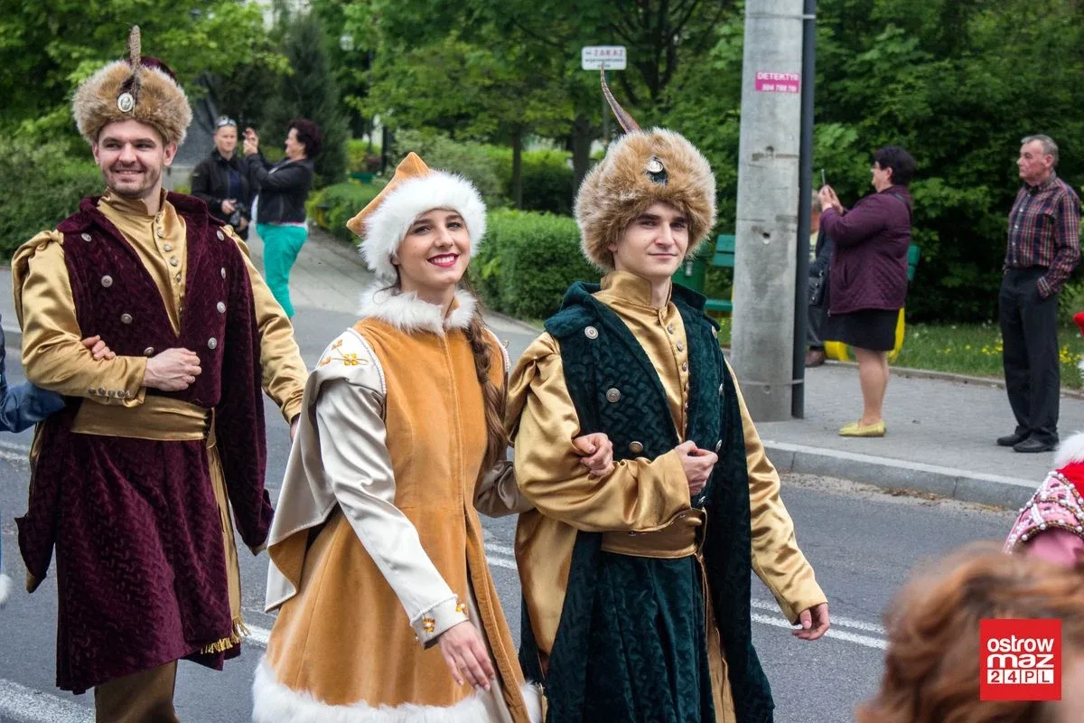 Po raz drugi w historii Ostrów Mazowiecka z modą i folklorem (zdjęcia, wideo)