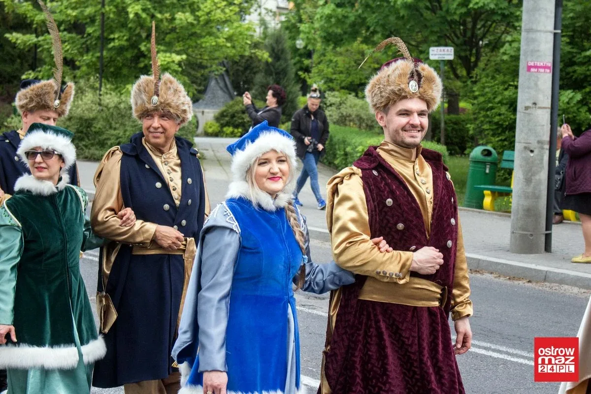 Po raz drugi w historii Ostrów Mazowiecka z modą i folklorem (zdjęcia, wideo)