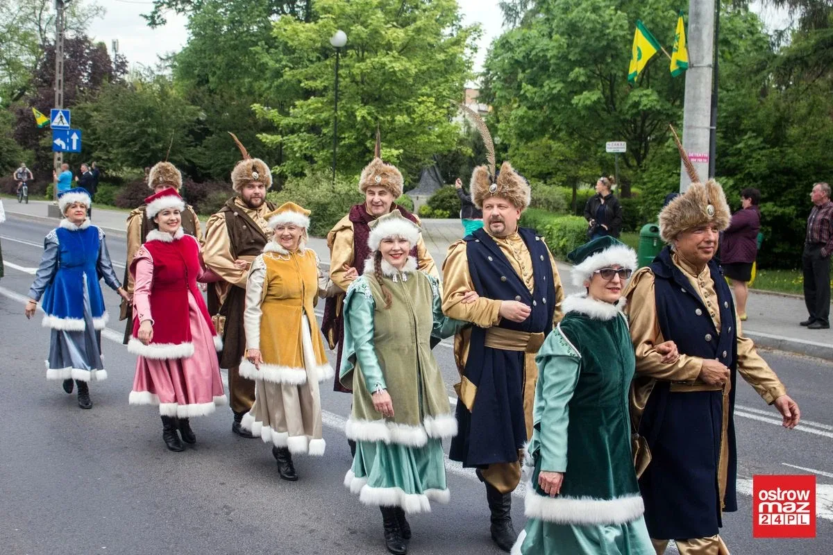 Po raz drugi w historii Ostrów Mazowiecka z modą i folklorem (zdjęcia, wideo)