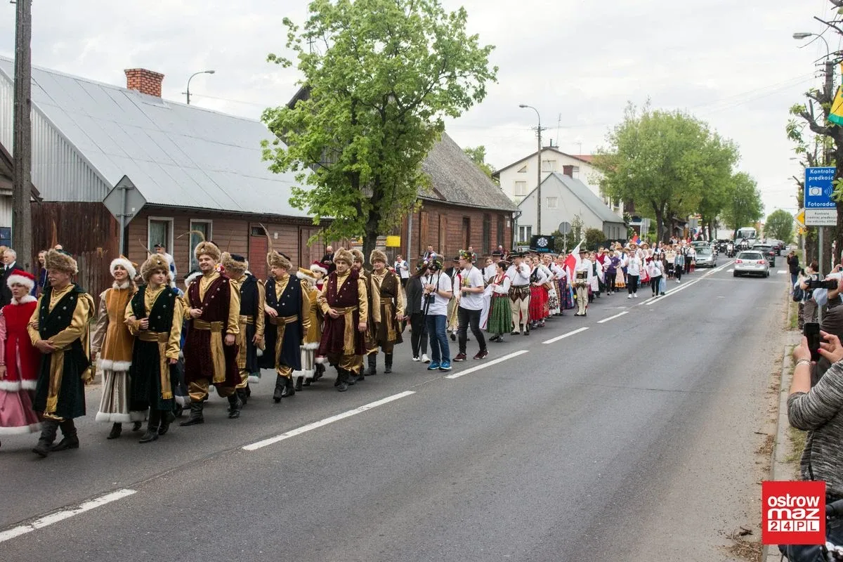 Po raz drugi w historii Ostrów Mazowiecka z modą i folklorem (zdjęcia, wideo)