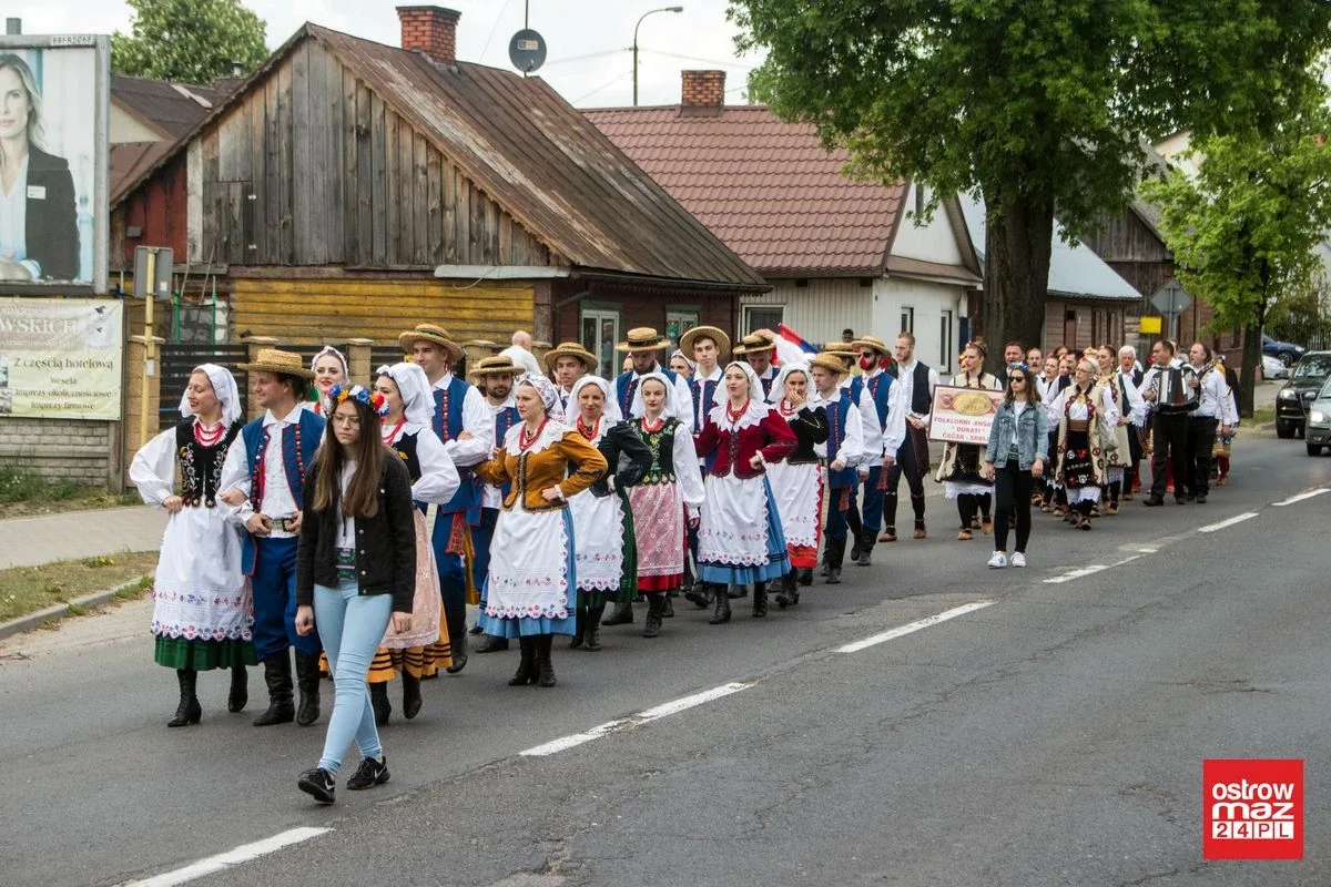 Po raz drugi w historii Ostrów Mazowiecka z modą i folklorem (zdjęcia, wideo)