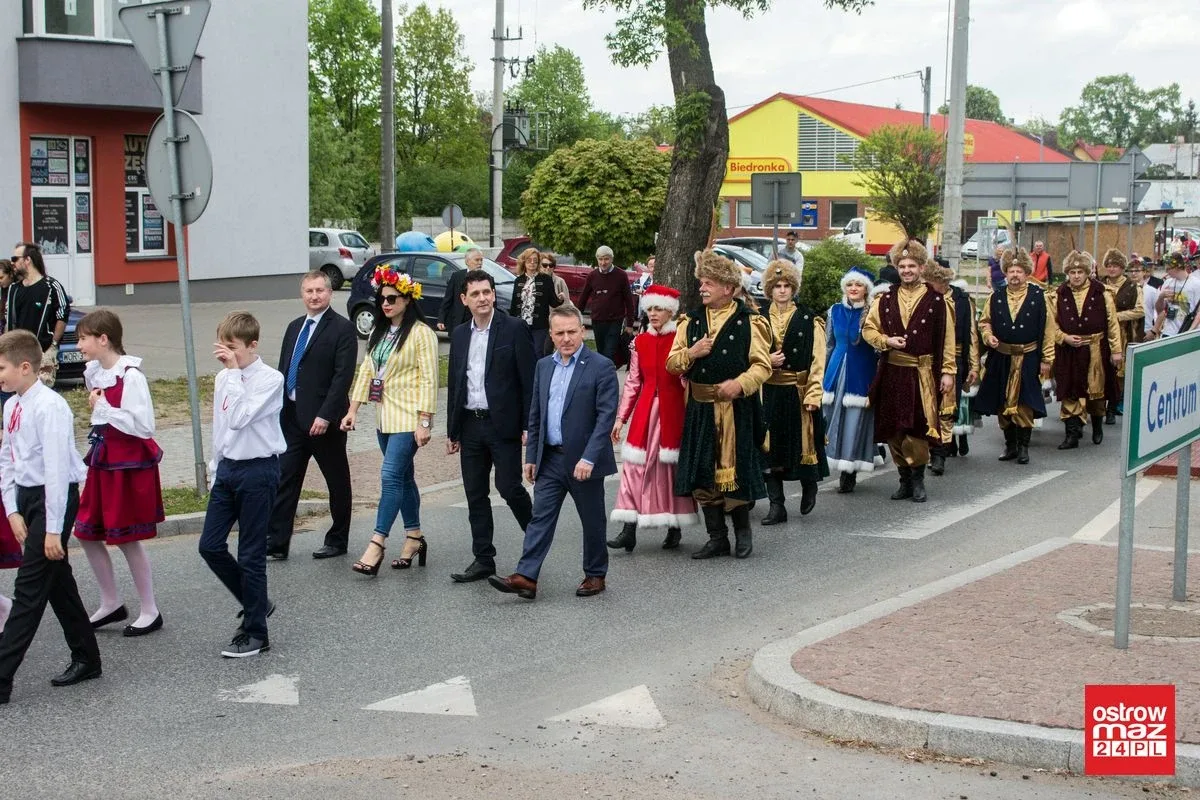 Po raz drugi w historii Ostrów Mazowiecka z modą i folklorem (zdjęcia, wideo)