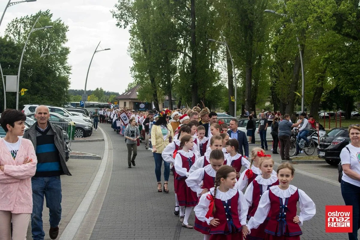 Po raz drugi w historii Ostrów Mazowiecka z modą i folklorem (zdjęcia, wideo)
