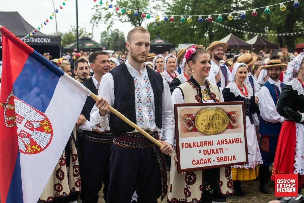 Po raz drugi w historii Ostrów Mazowiecka z modą i folklorem (zdjęcia, wideo)