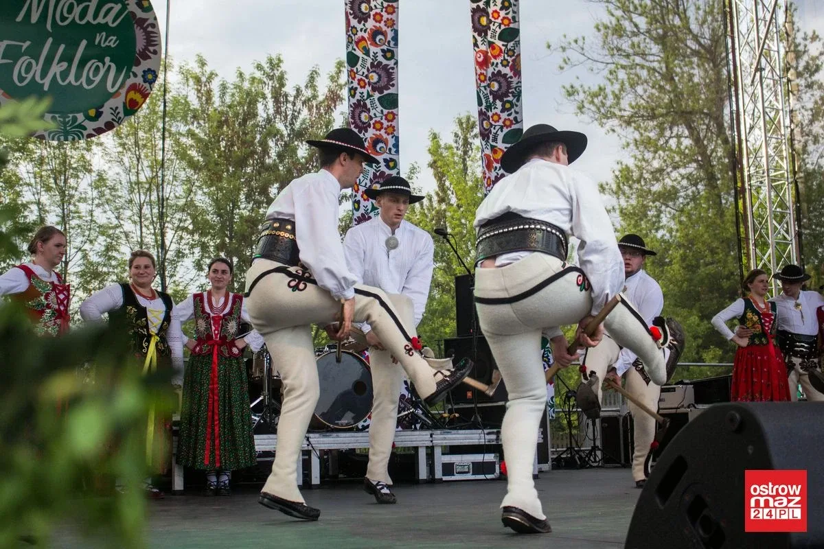 Po raz drugi w historii Ostrów Mazowiecka z modą i folklorem (zdjęcia, wideo)
