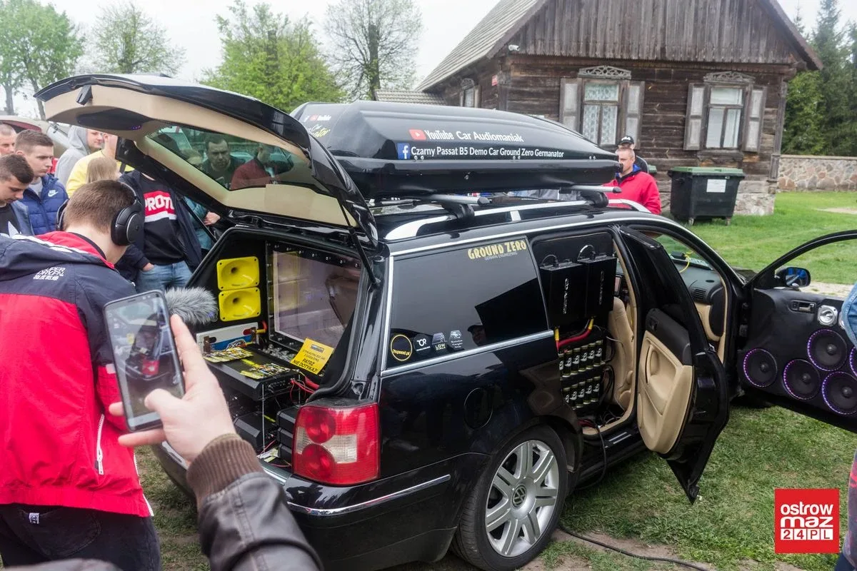 Gratka dla fanów motoryzacji. Piknik z WOR Team (zdjęcia, wideo)