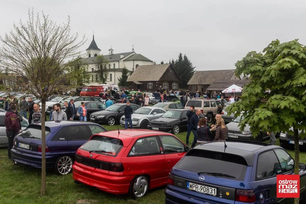 Gratka dla fanów motoryzacji. Piknik z WOR Team (zdjęcia, wideo)